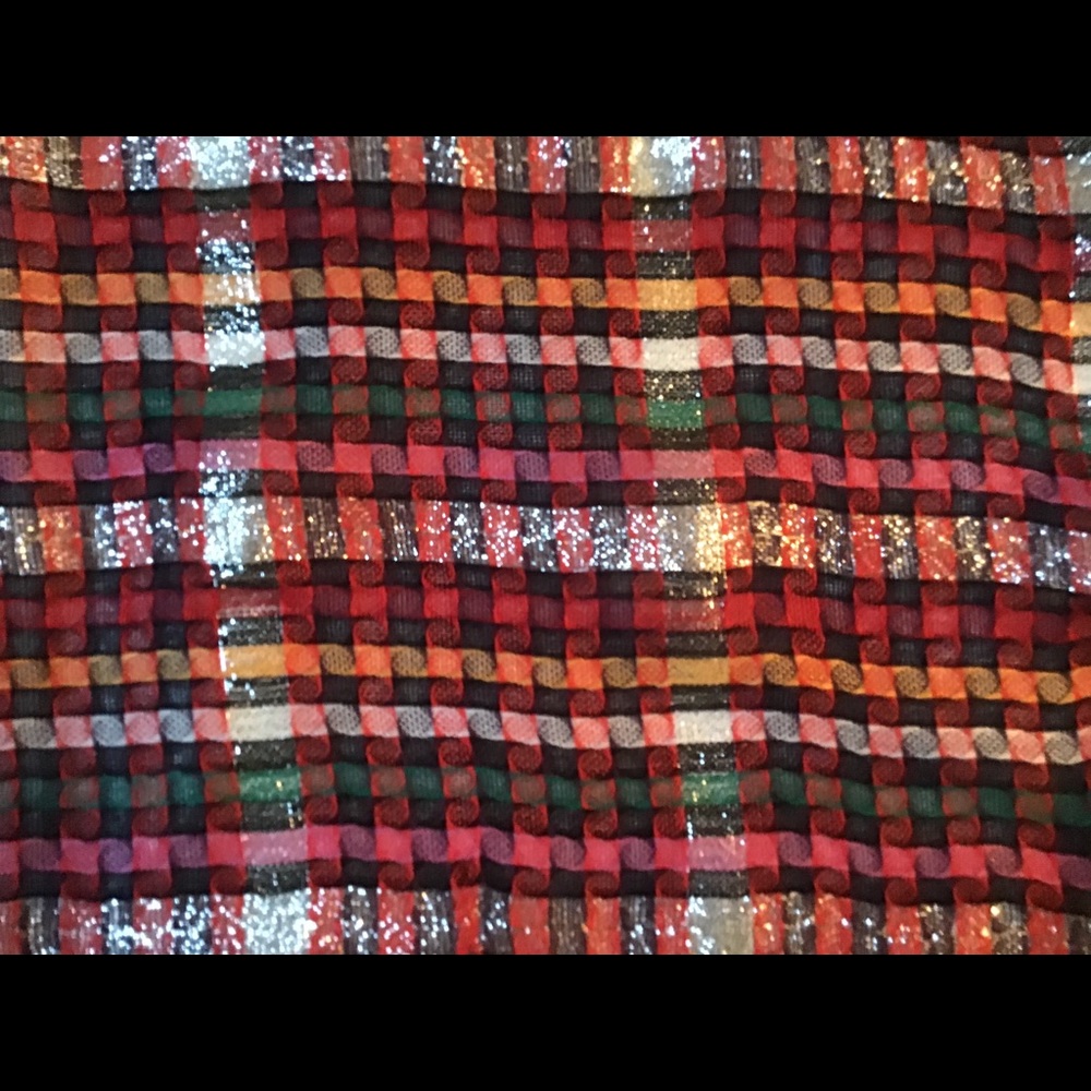 Fringed scarf. - Picture 3 of 4